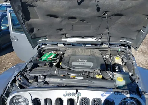 2015 Jeep Wrangler Unlimited Sahara z USA, uszkodzony, nr VIN 1C4BJWEG6FL544055